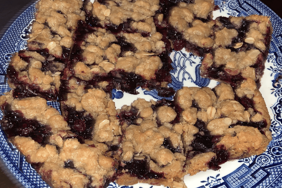 Tiny Chefs - Blueberry Crumble Bars