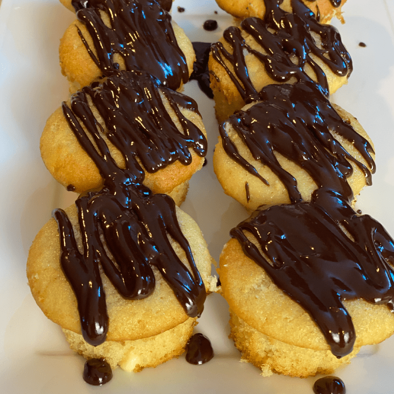 Chocolate Eclair Cupcakes