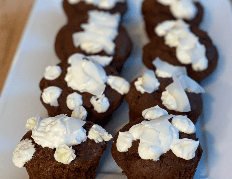 Tiny Chefs - Marshmallow-Filled Cupcakes