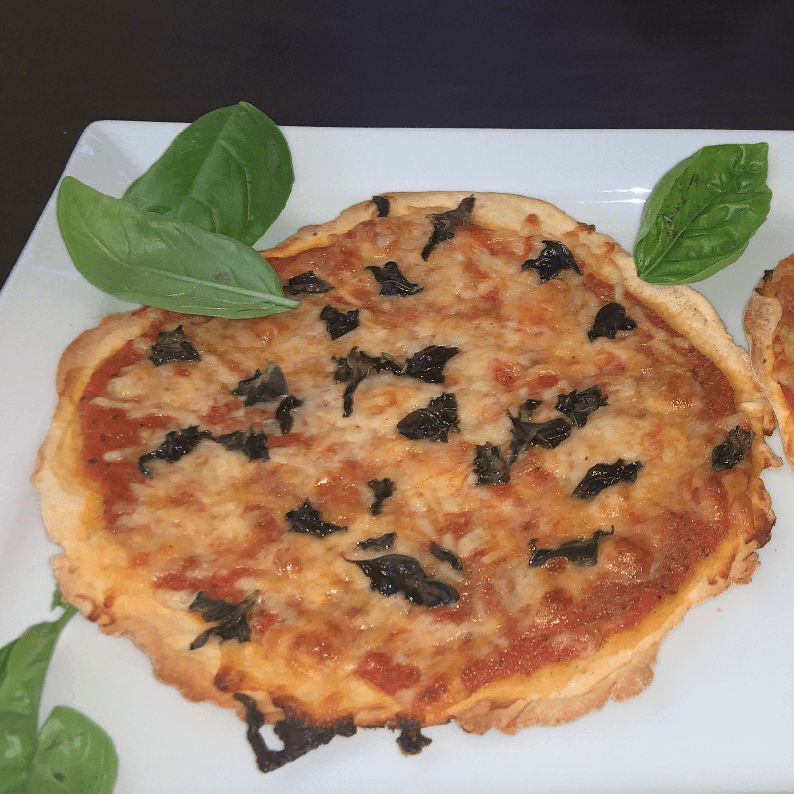 Mozzarella, Tomato & Basil Pizza