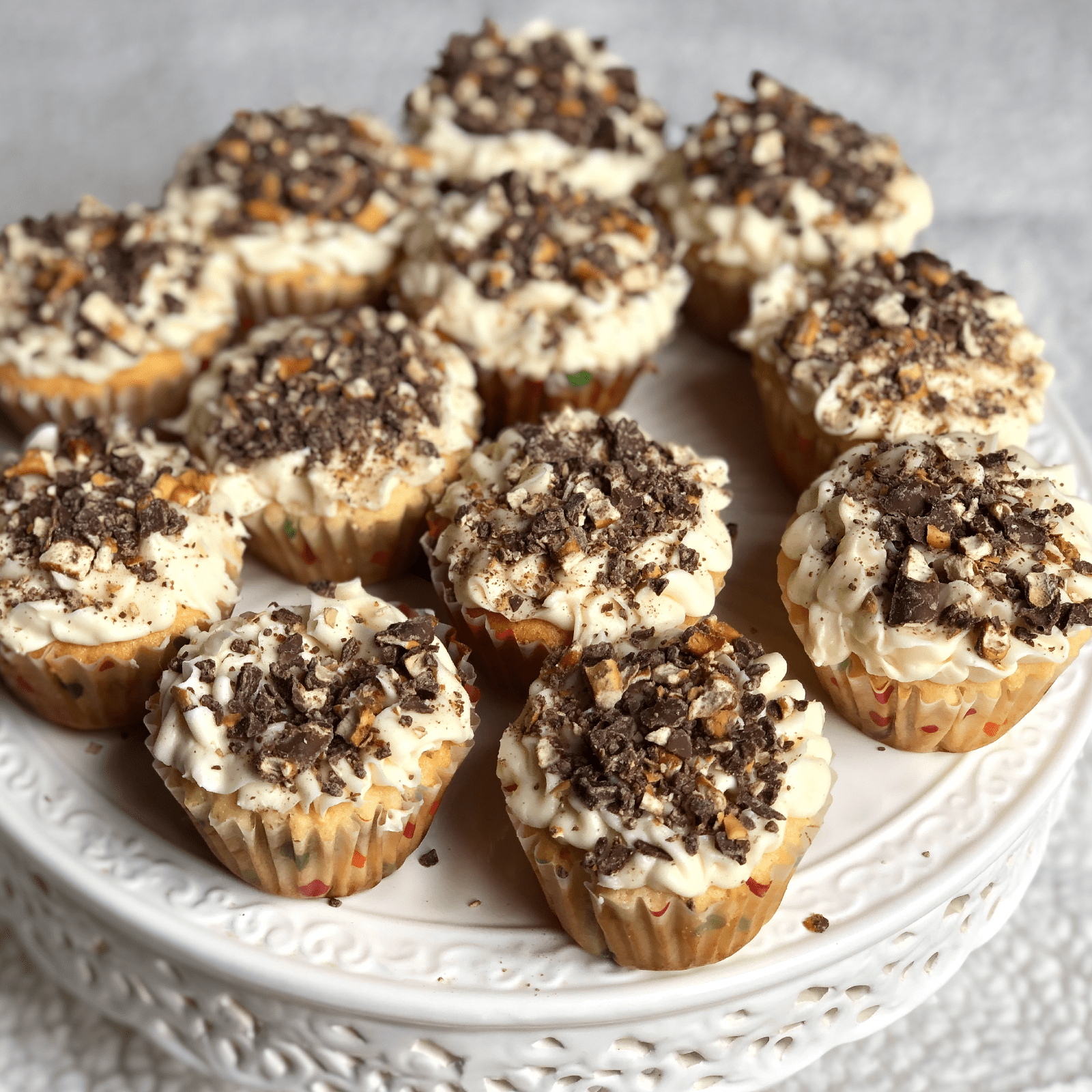 White Chocolate Raspberry Cupcakes